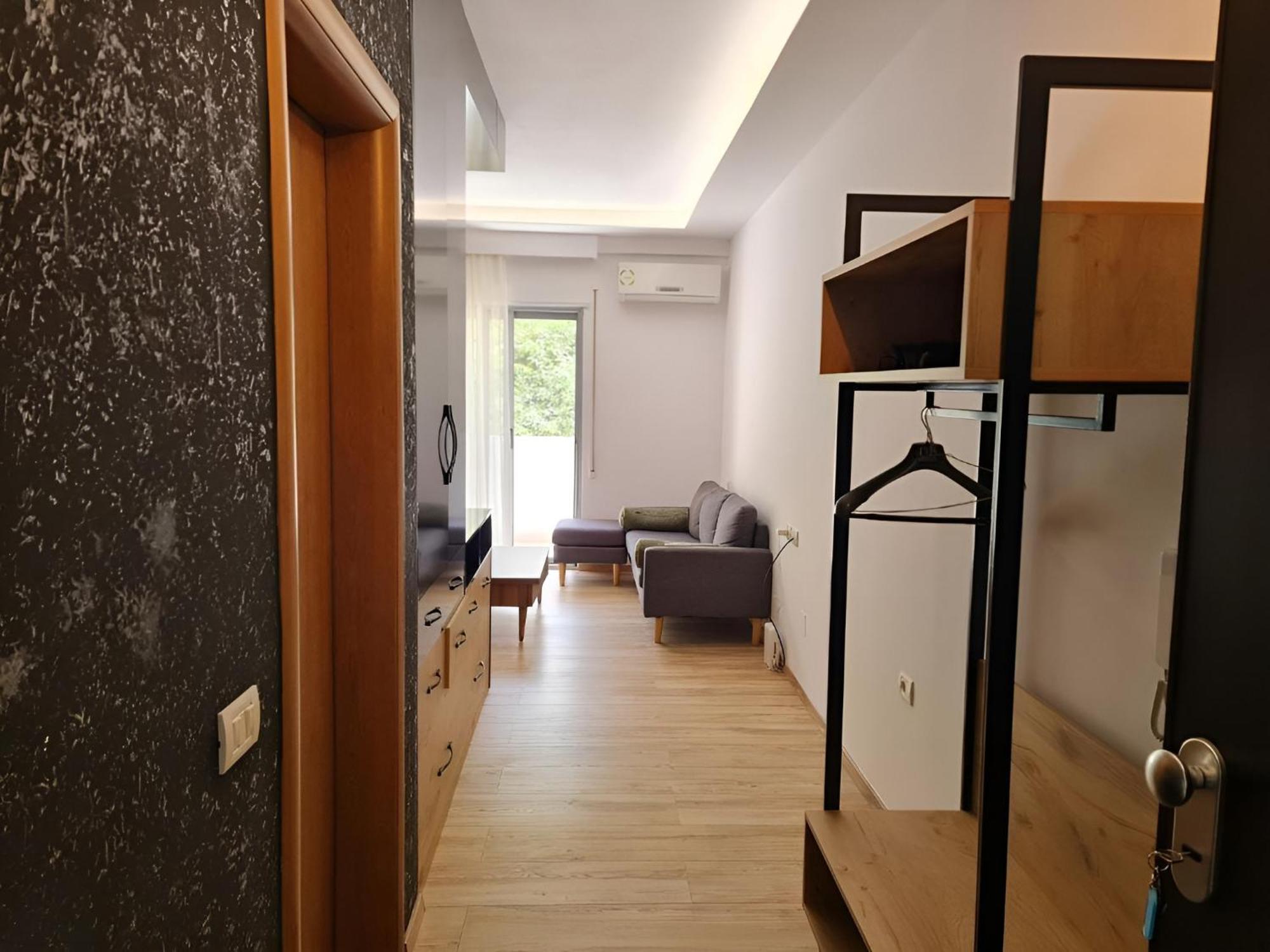 Teo's Deluxe Vlore