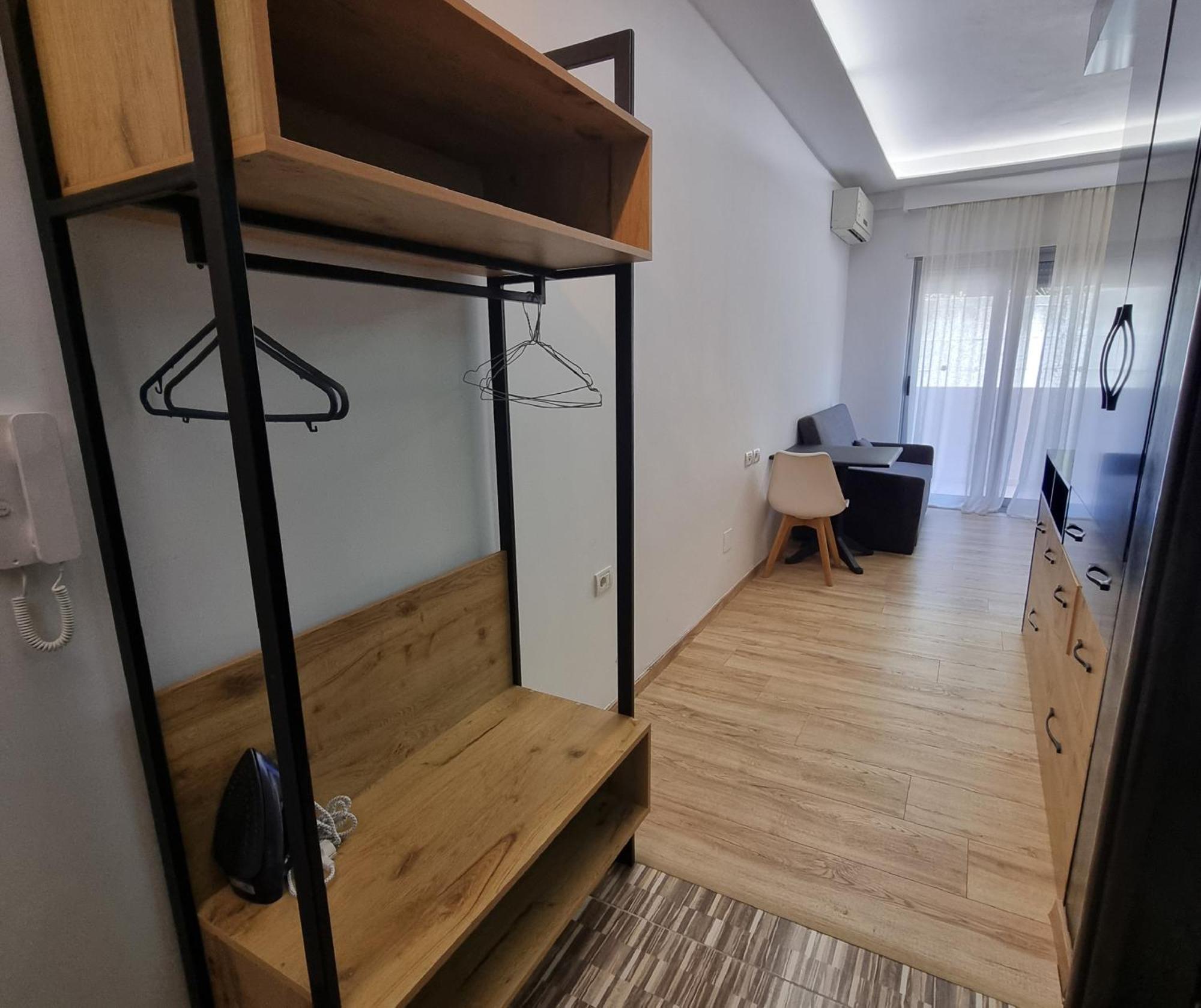 Teo's Deluxe Apartment